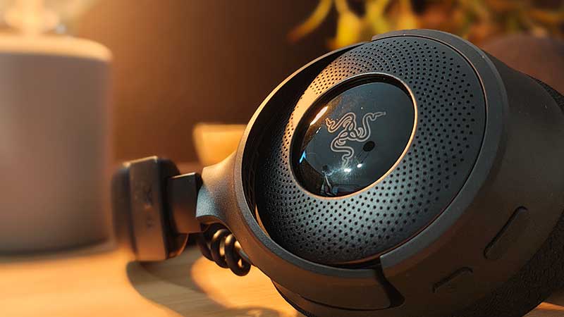recensione razer kraken v4 logo padiglione
